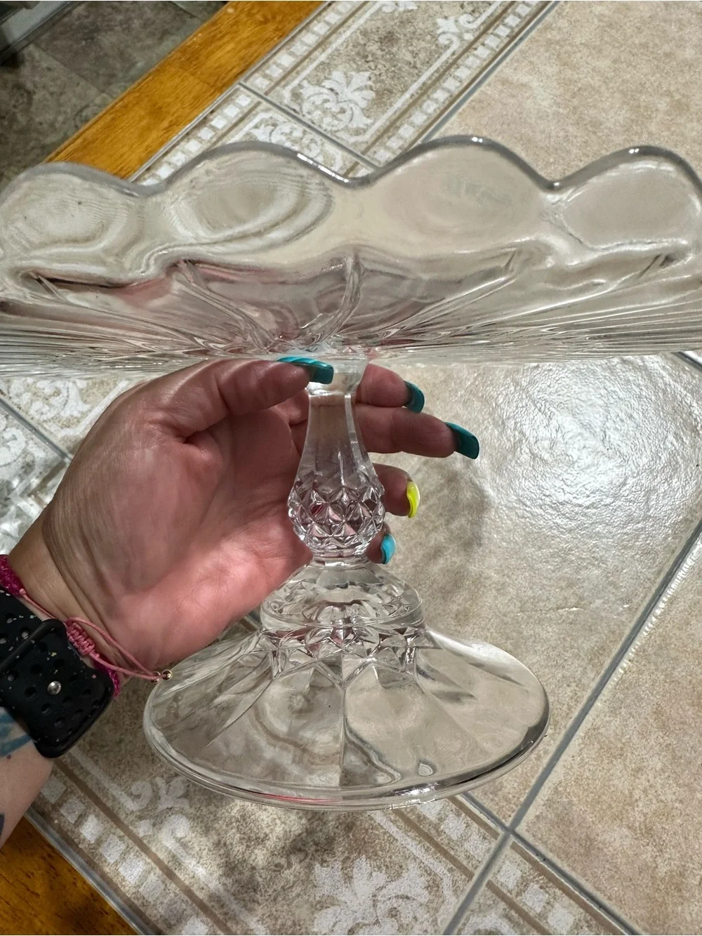 Vintage Clear Glass Pedestal Cake Stand - Elegant Home Dining Display